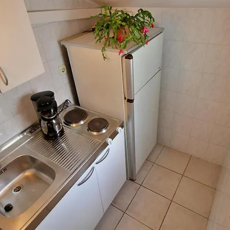 Apartments Slado Omis Exterior photo