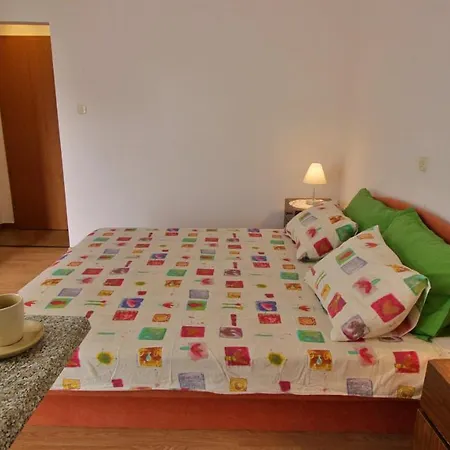 Apartments Slado Omis Exterior photo